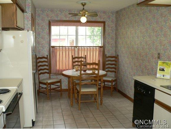 349 Laurel Park Place - Photo 9