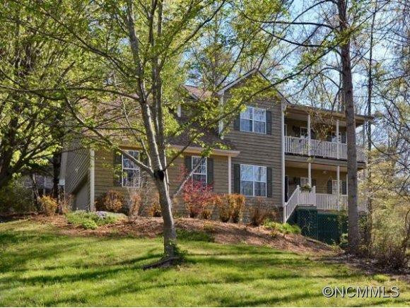 44 SUNSET DR