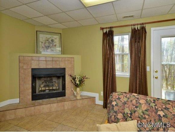 44 SUNSET DR - Photo 11