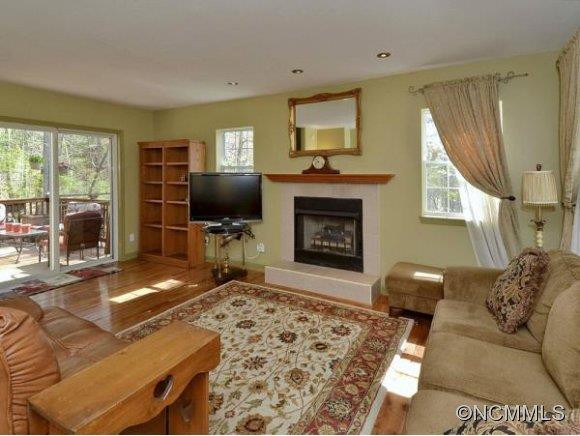 44 SUNSET DR - Photo 4