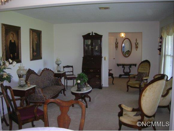 1504 Maple Creek Road - Photo 2