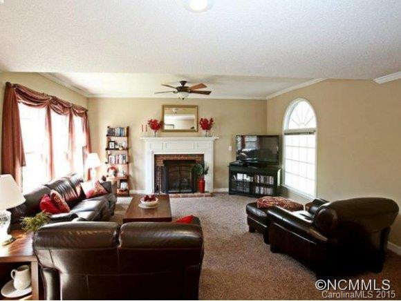 826 MOSS DRIVE - Photo 5