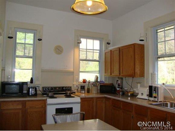 1609 Kanuga Road - Photo 11