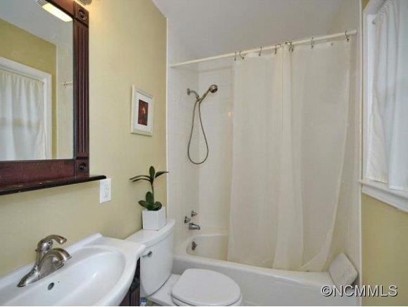 8 PHEASANT DR - Photo 7