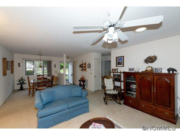 105 Derbyshire Drive - Photo 2