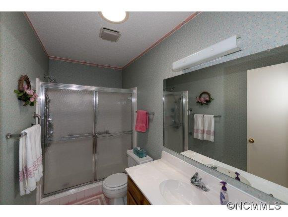 105 Derbyshire Drive - Photo 13