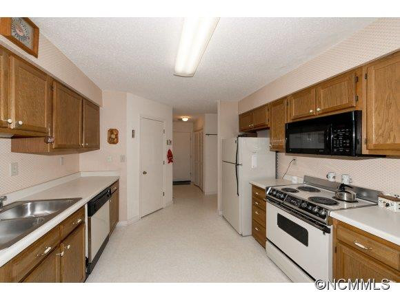 105 Derbyshire Drive - Photo 8