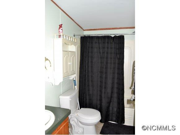 260 Breezy Hill Drive - Photo 11