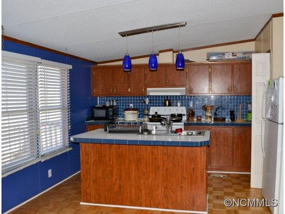 260 Breezy Hill Drive - Photo 4