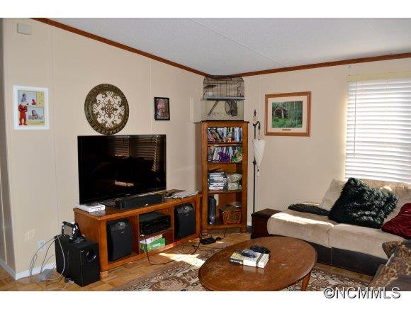 260 Breezy Hill Drive - Photo 5