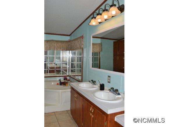 260 Breezy Hill Drive - Photo 8