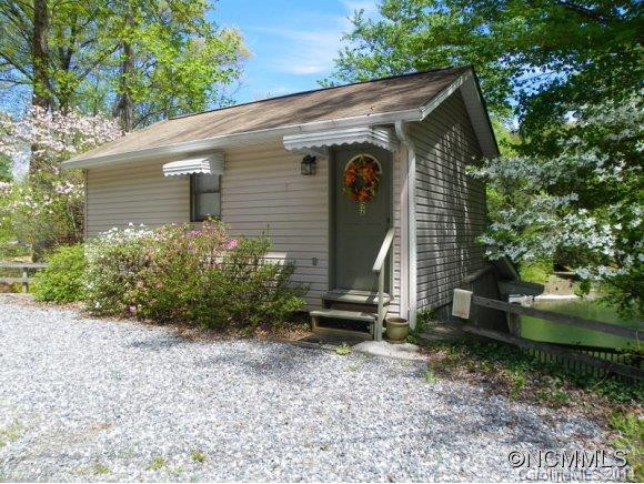 2052 Memorial Highway - Photo 4