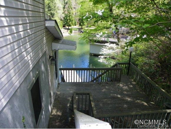 2052 Memorial Highway - Photo 5