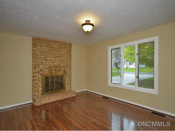 912 ASHLEY LANE - Photo 4