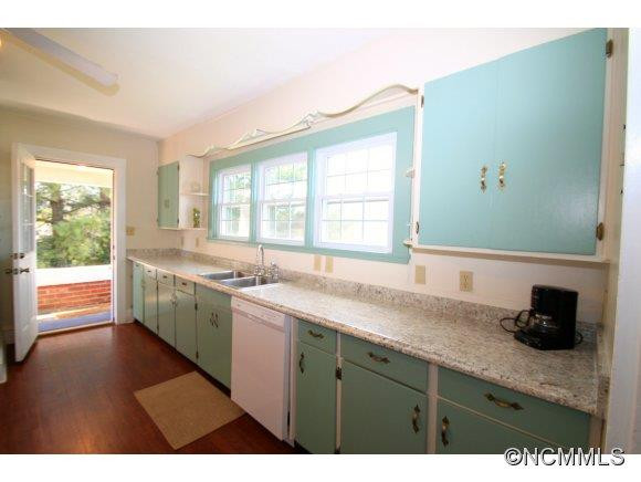 250 Harkins Avenue - Photo 8