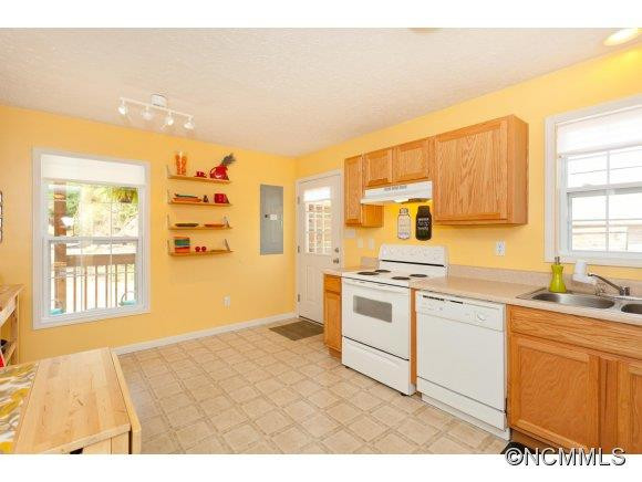 68 Waynesville Ave - Photo 11