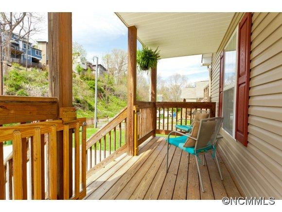 68 Waynesville Ave - Photo 3