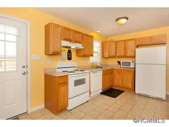 68 Waynesville Ave - Photo 7
