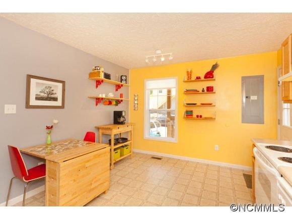 68 Waynesville Ave - Photo 9