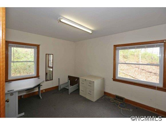 224 Rush Road - Photo 9