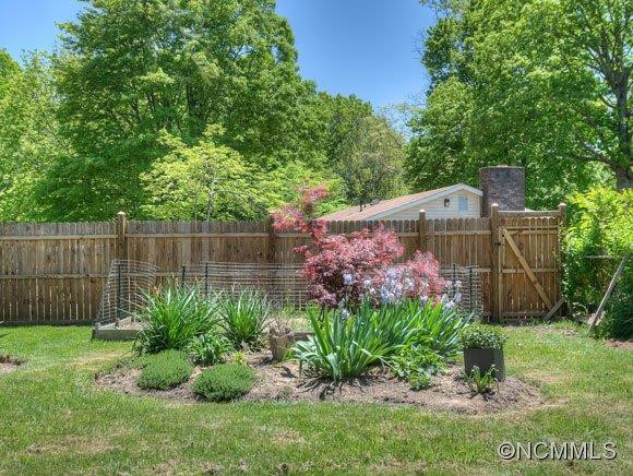 207 Sherwood Road - Photo 19