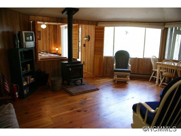 1531 Green River Cove Road - Photo 3