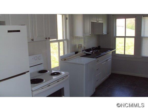 439 Dillard Town - Photo 6