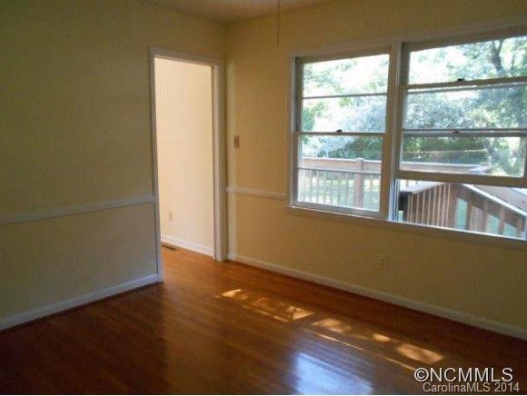 112 CASTLE ROCK DRIVE - Photo 4