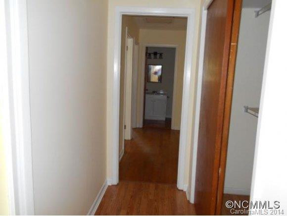 112 CASTLE ROCK DRIVE - Photo 8