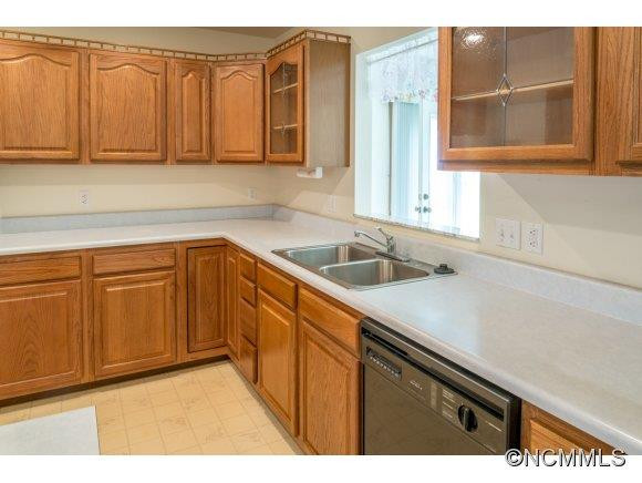 76 Beech Glen Dr - Photo 5