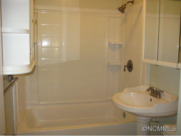 110 Cloverdale Drive - Photo 12