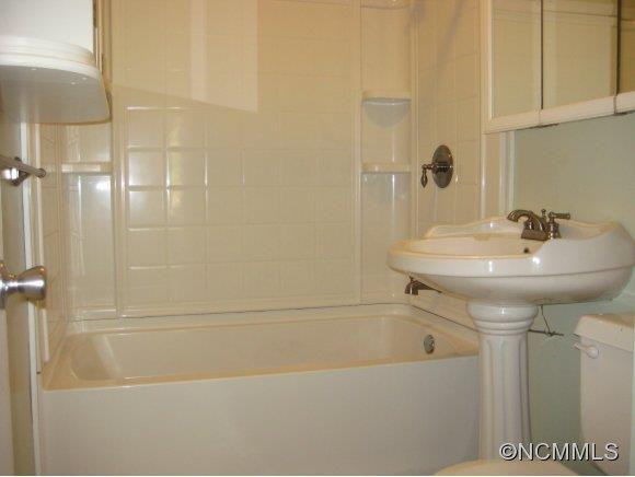 110 Cloverdale Drive - Photo 13