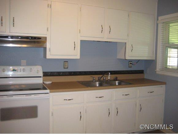 110 Cloverdale Drive - Photo 3