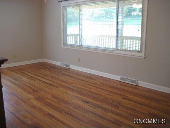 110 Cloverdale Drive - Photo 8