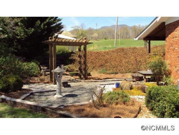 437 Dillard Town - Photo 14