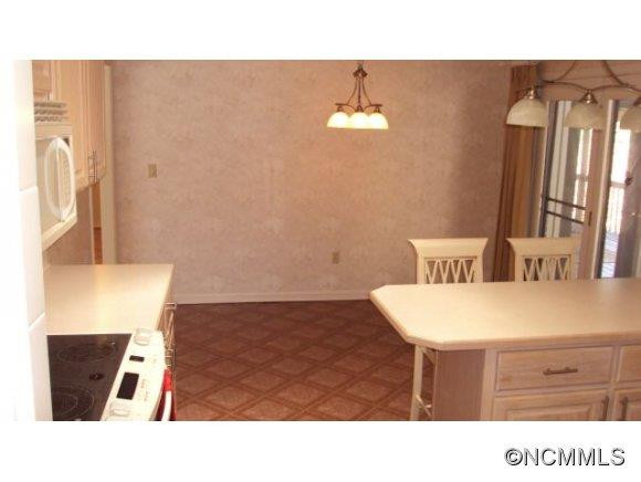 437 Dillard Town - Photo 18