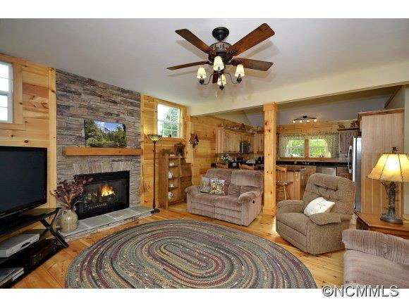 79 Ashworth Avenue - Photo 2