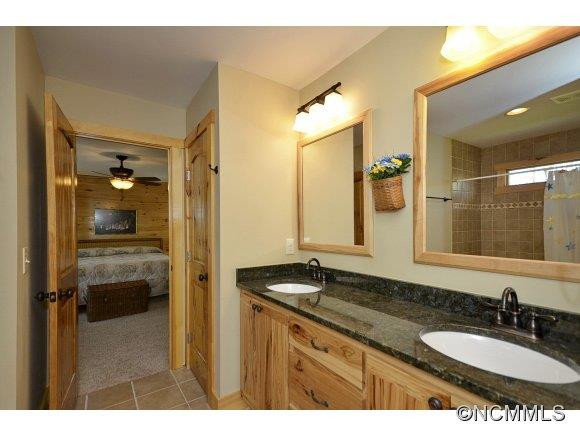 79 Ashworth Avenue - Photo 9
