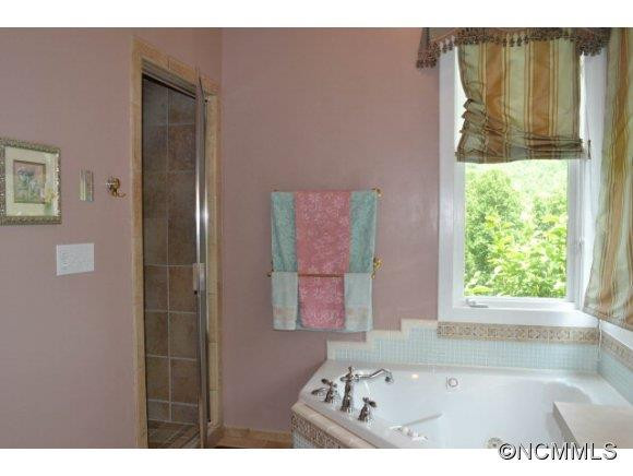 748 Blue Ridge Drive North - Photo 12