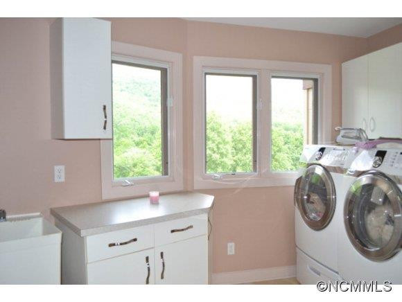 748 Blue Ridge Drive North - Photo 17