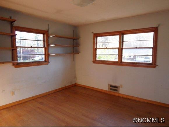 1613 Sherman Drive - Photo 6