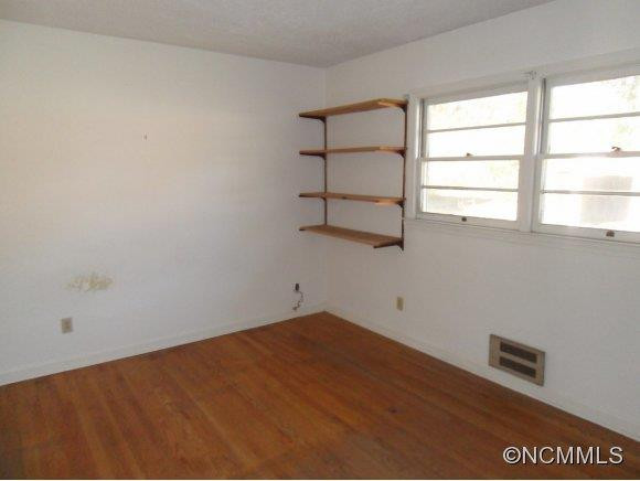 1613 Sherman Drive - Photo 7