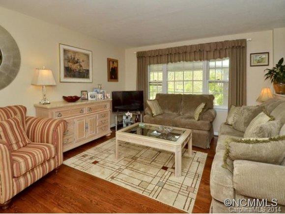 6 Wisteria Drive - Photo 4