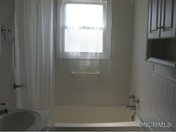 916 Allens Creek Road - Photo 11