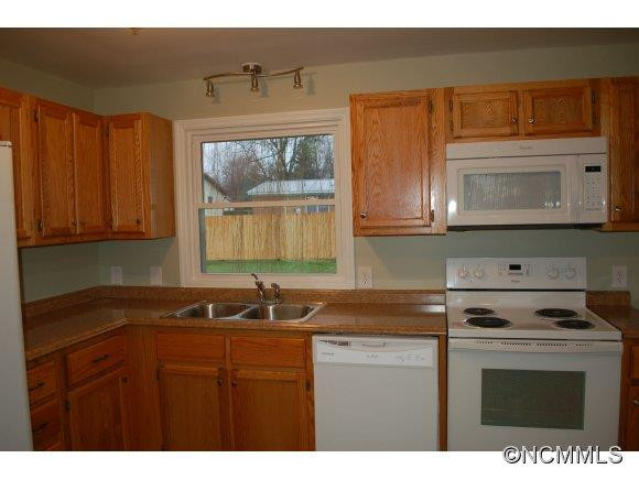 710 Towhee Drive - Photo 2