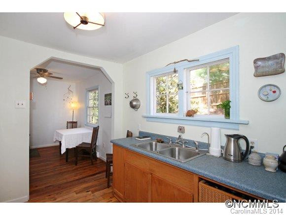 123 Forest Hill Drive - Photo 6