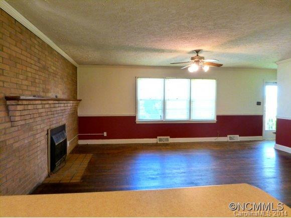 111 East Walker Street - Photo 11