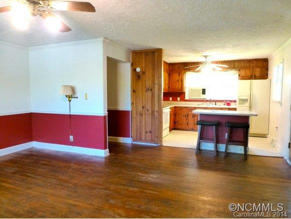 111 East Walker Street - Photo 4