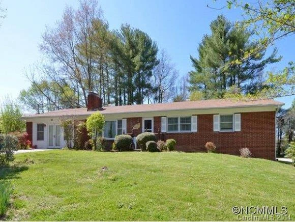 11 ADAMSWOOD RD