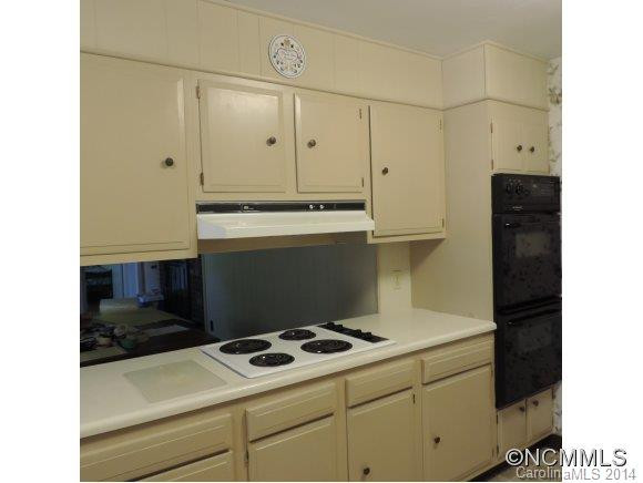 17 Grove Circle - Photo 11